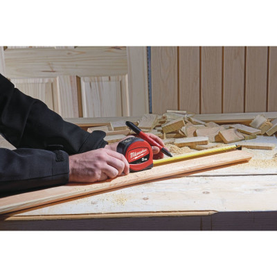 Рулетка MILWAUKEE SLIMLINE 5 м x 25 мм, нейлонове покриття,обгумована,метрична Рулетка MILWAUKEE SLIMLINE 5 м x 25 мм, нейлонове покриття,обгумована,метрична